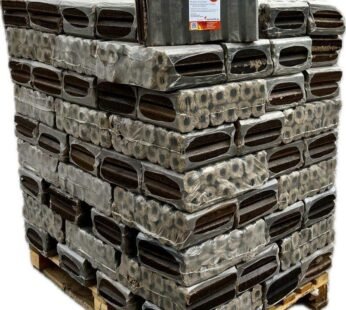 Brichete din lemn masiv de stejar Pini Kay cu gaură de tragere, palet de 960 kg
